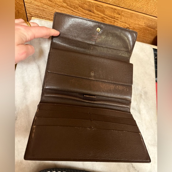 Louis Vuitton Damier Ebene Wallet (With Crossbody Attachments) - Picture 13 of 15